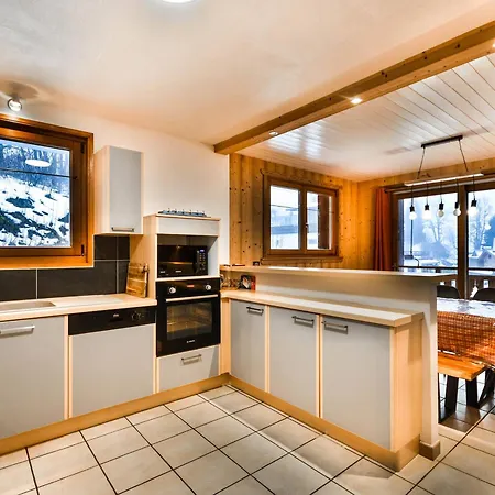 Familial Confortable 7 Pers, 800m Des Pistes, Terrasse, Parking, Wifi, Equipements Modernes - Fr-1-685-77 Chalet *